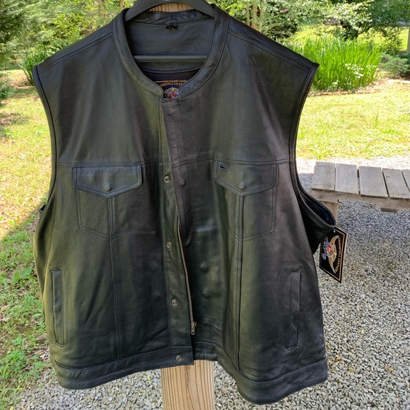 Conceal Carry Leather Vest - Picture 8 of 11